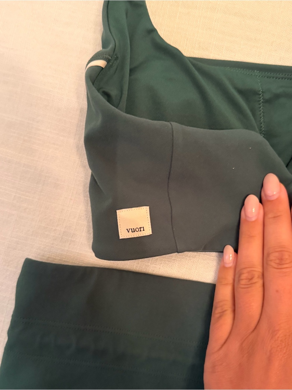Vuori Green Sports Bra & Shorts Set with White Piping - Picture 6 of 6